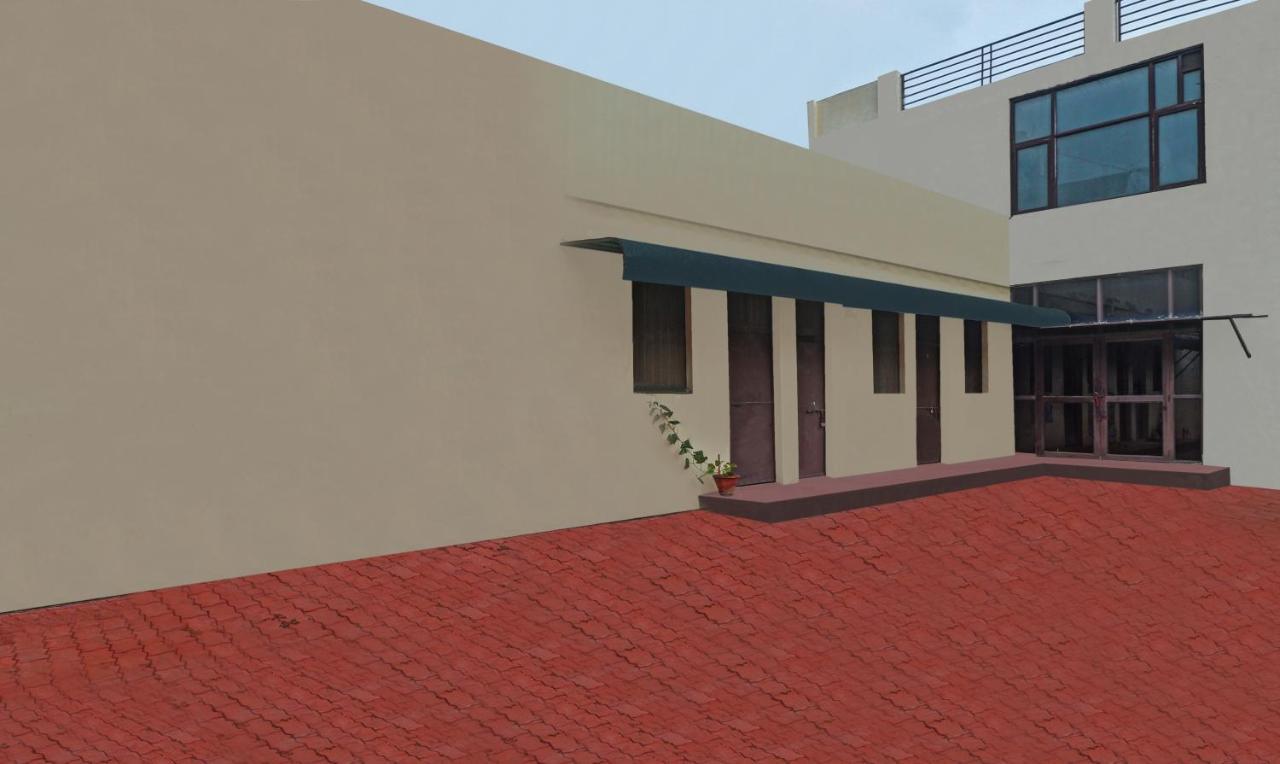 Itsy By Treebo - Albie Stay Inn Chandīgarh Exterior foto